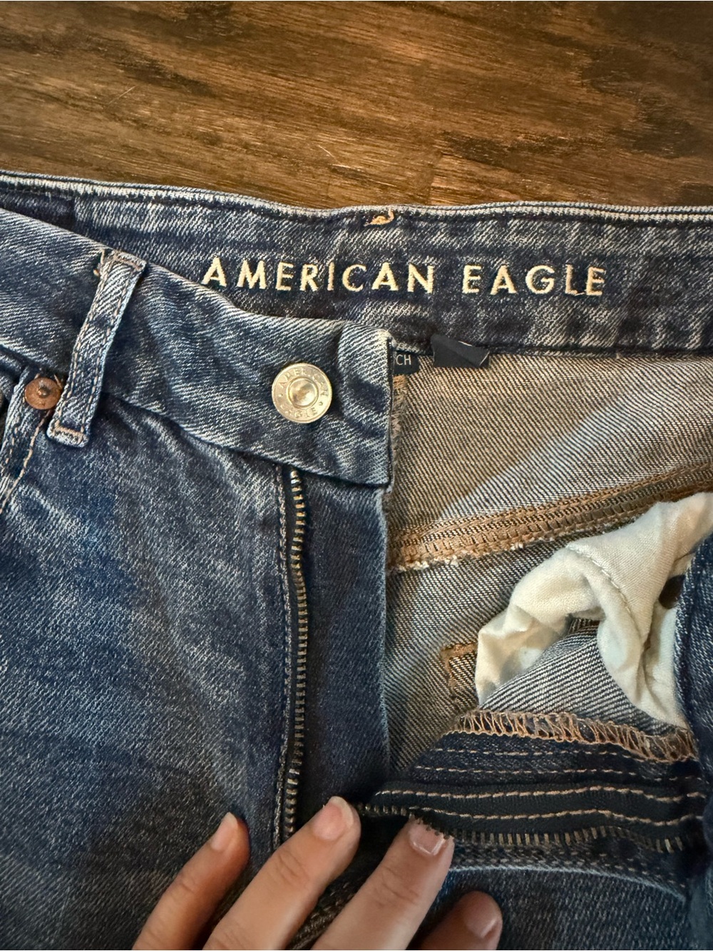 American Eagle Outfitters High-Rise Wide-Leg Jeans in Medium Blue size 4 stretch - Picture 10 of 16